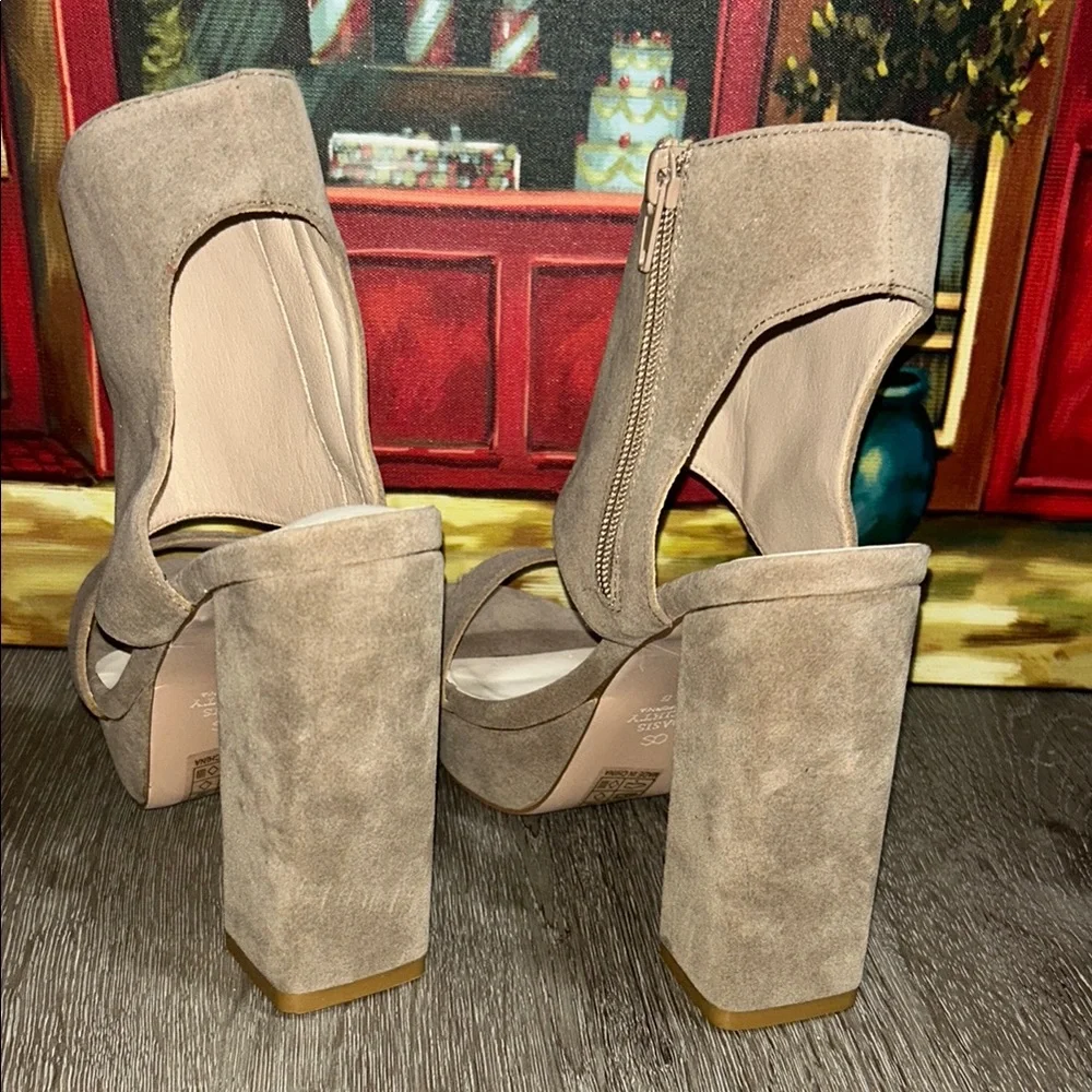 Oasis Tan Platform Sandals with Ankle Cuffs - Picture 7 of 14